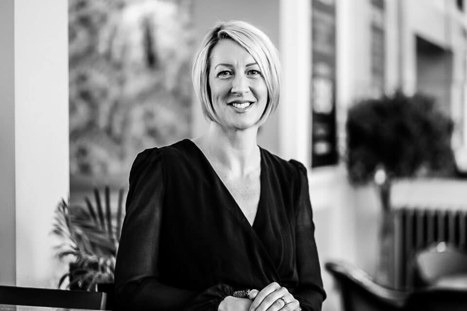 Julie Fort BUSINESS DEVELOPMENT MANAGER DV8 DESIGNS